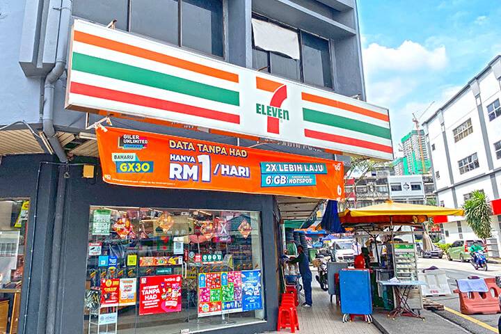 7-ELEVEN 30 7-Eleven Mart